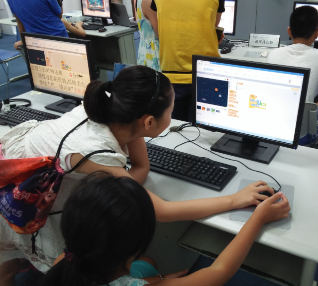 在课堂上学会评价AI信息的学生往往能更有效地利用AI进行学习
